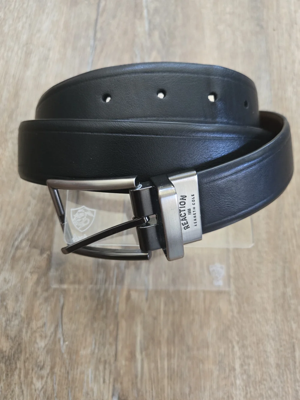 Kenneth Cole kenneth cole